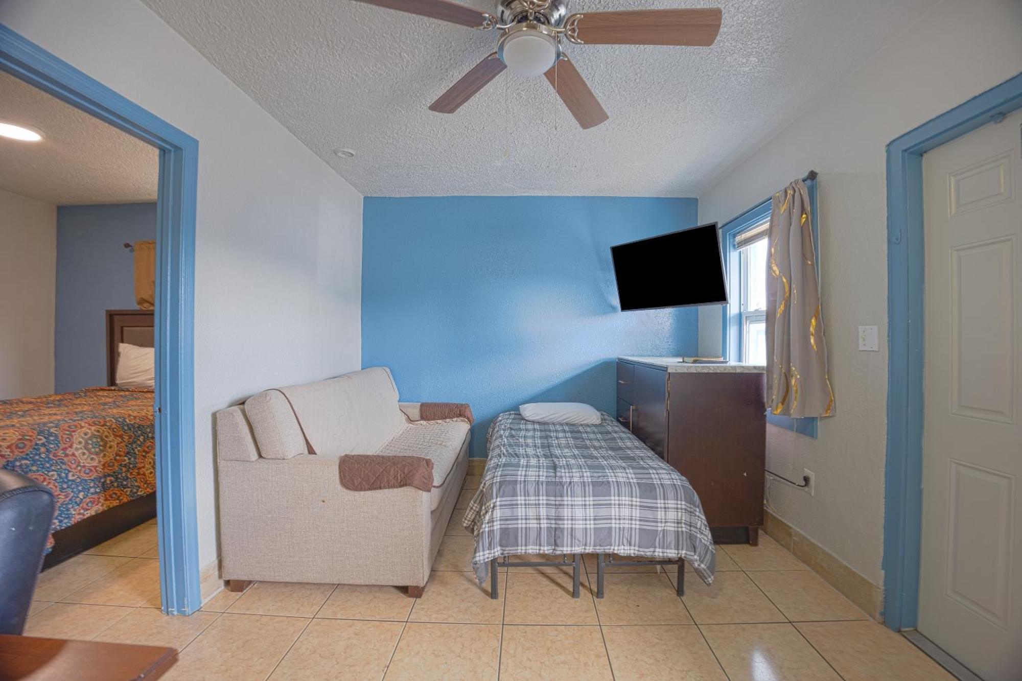 Aladdin Motel By Oyo Merritt Island Екстериор снимка